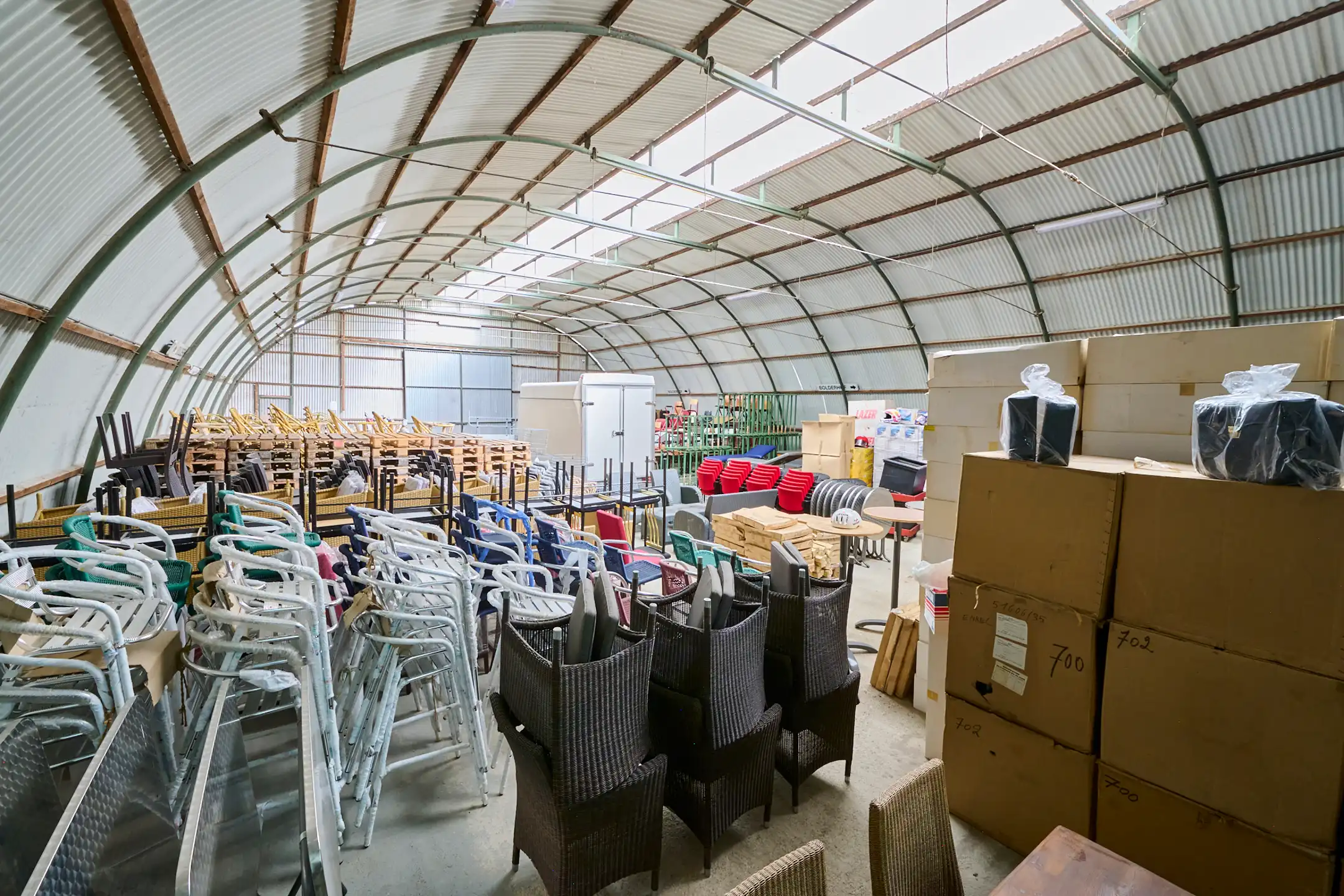 BEDRIJFSGEBOUW MET APPARTEMENT TE HUUR ZONHOVEN foto 7