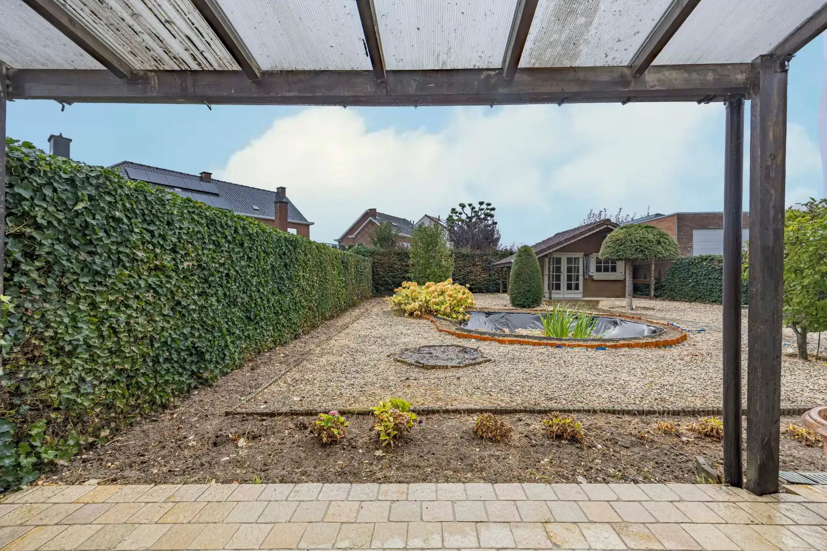 Mooie eigendom op 446 m² met goede locatie - 3 slaapkamers, garage, tuin foto 24