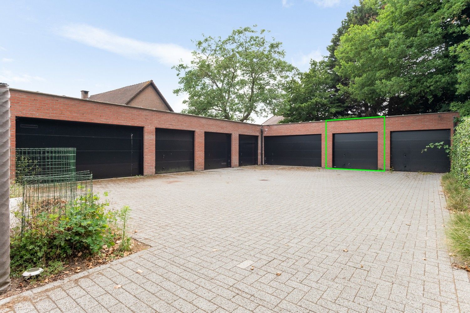 Prachtig instapklare duplex appartement met 2 slaapkamers, een garagebox en terras in Schoten! foto 16