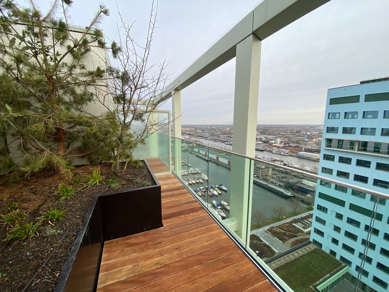 Appartement op het Eilandje met een uitzonderlijk zicht op de ganse stad foto 14