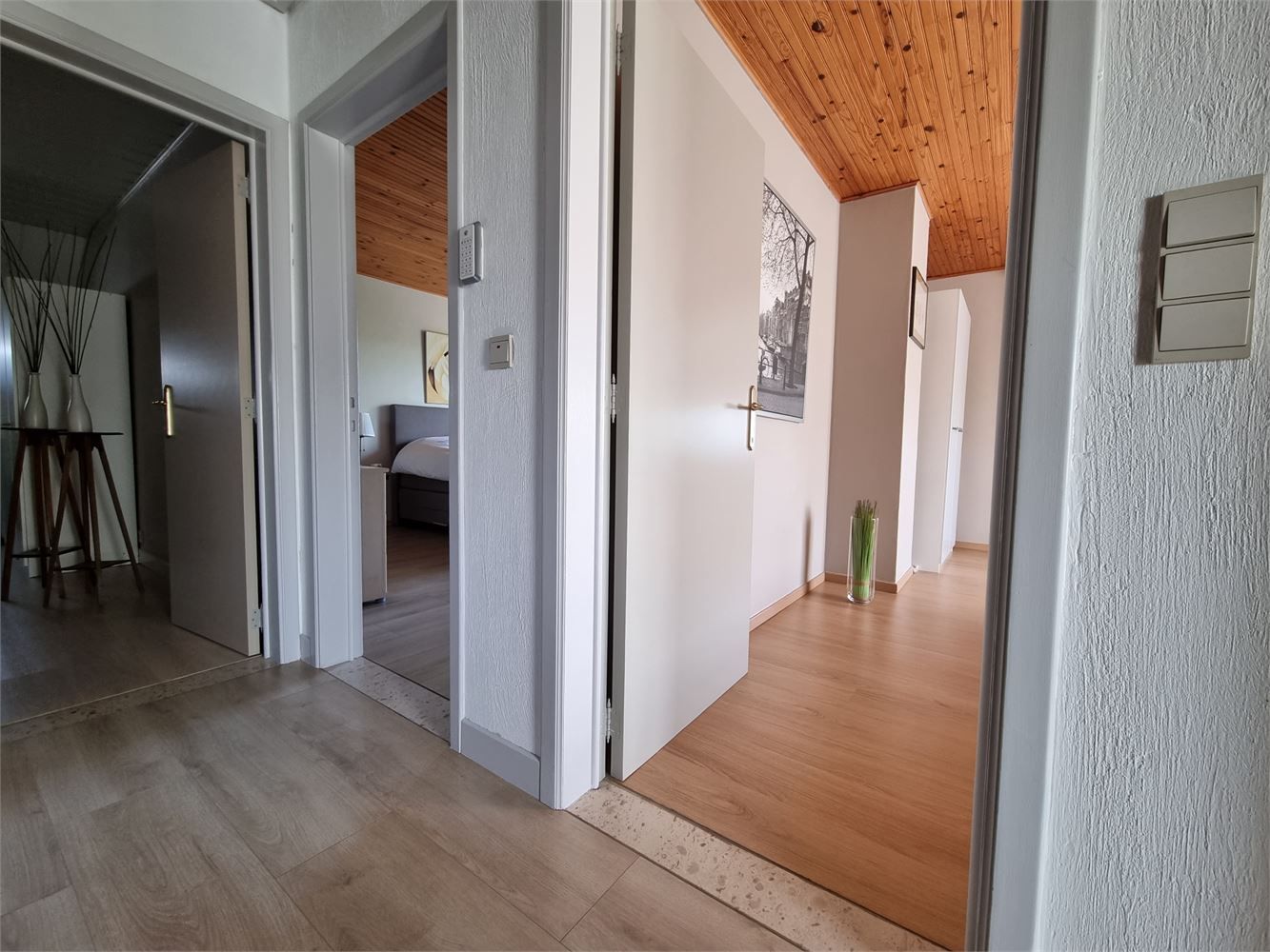 Ruime, residentieel gelegen woning met werkplaats foto 18