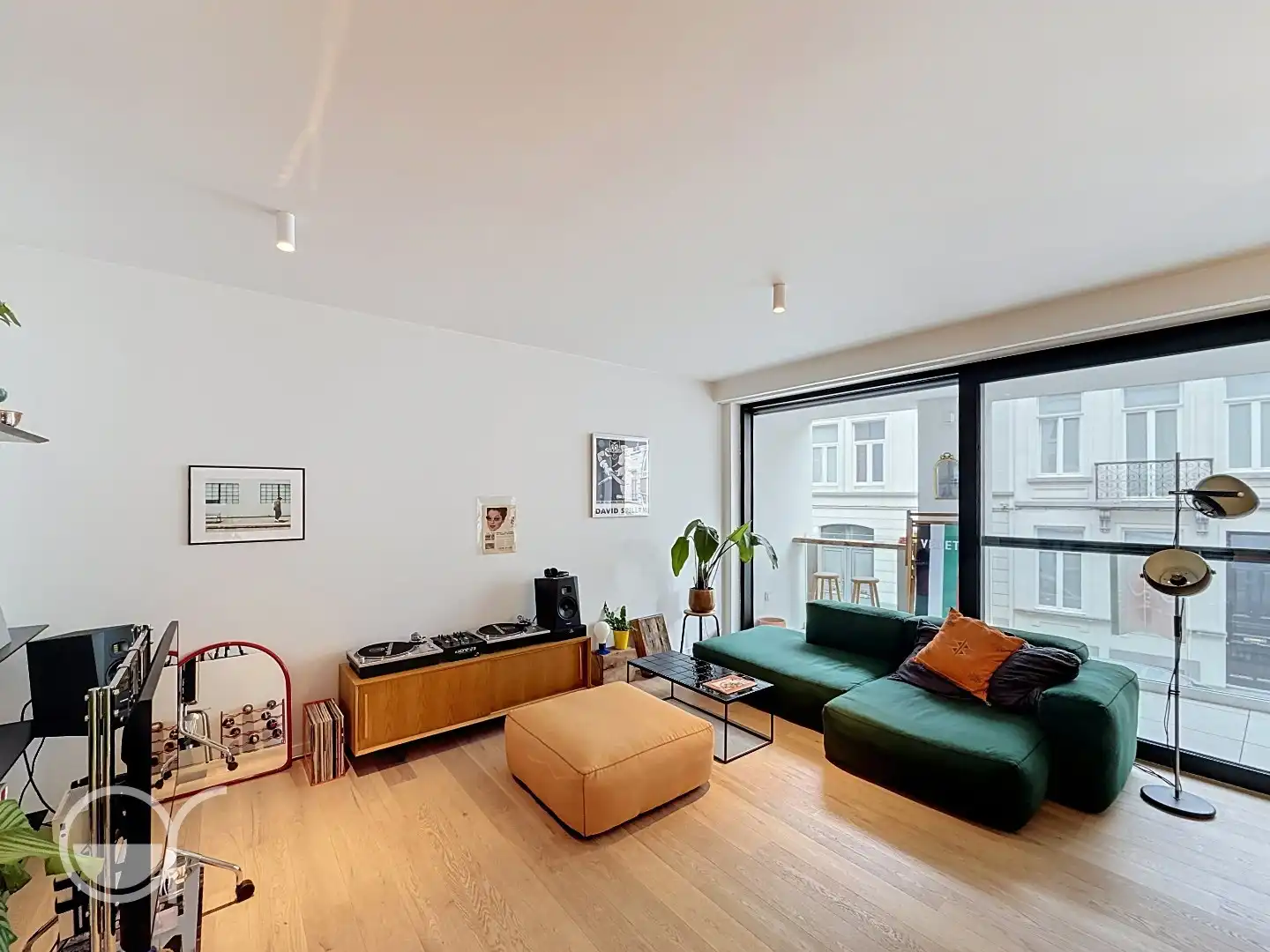 Modern 2-slaapkamerappartement met staanplaats op uitstekende locatie foto 3