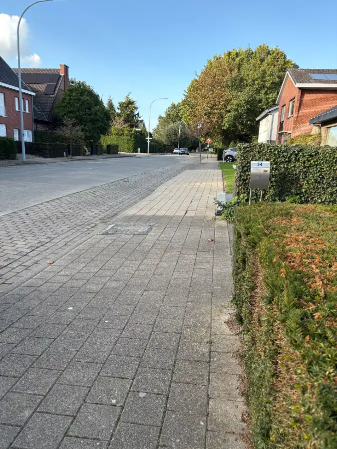 EENGEZINSWONING met potentieel! foto 8