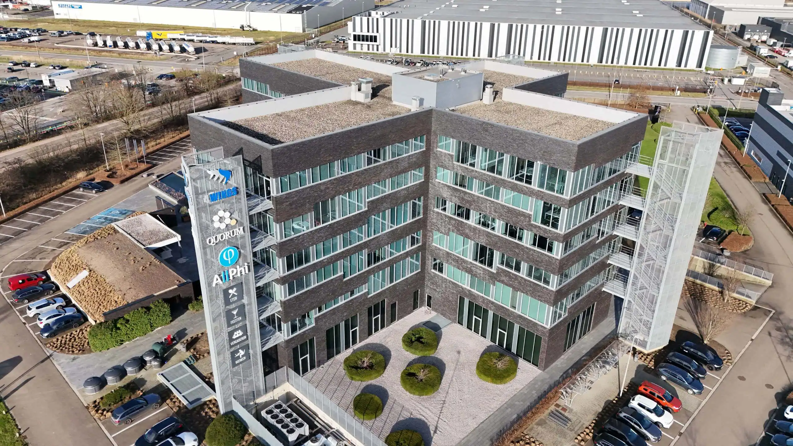 Ruim en Licht Kantoor met Uitzicht op de E313 foto 14