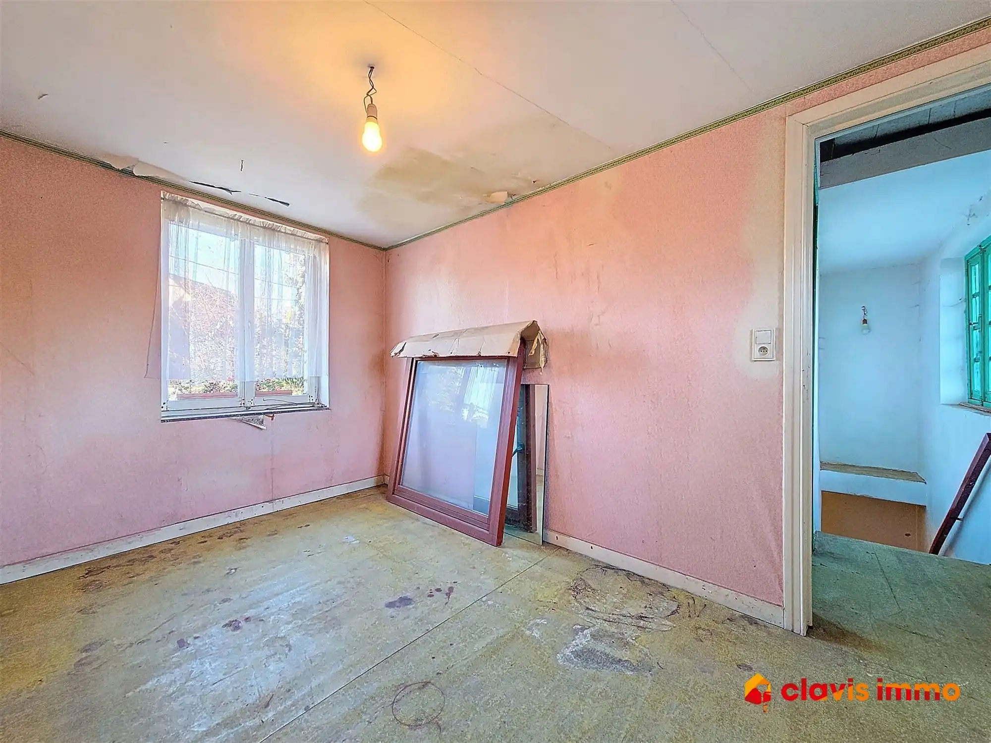 Volledig te renoveren woning met tal van mogelijkheden foto 12