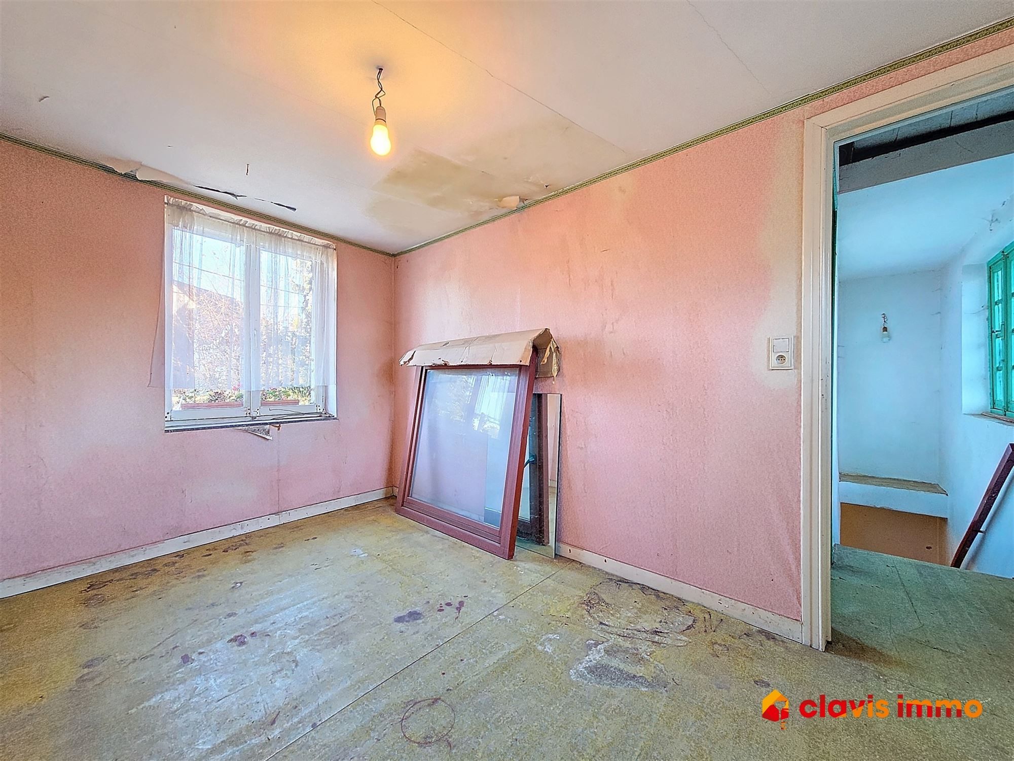 Volledig te renoveren woning met tal van mogelijkheden foto 12