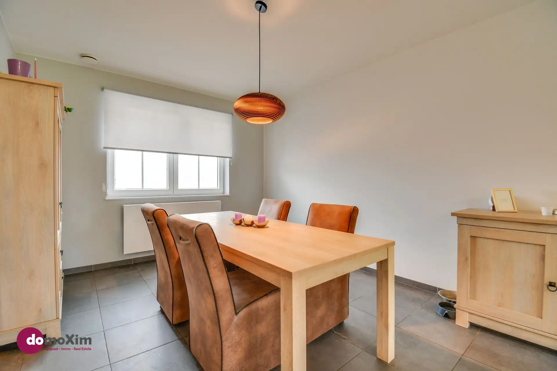 Stijlvolle en energiezuinige woning met 4 slaapkamers in een rustige woonwijk foto 6