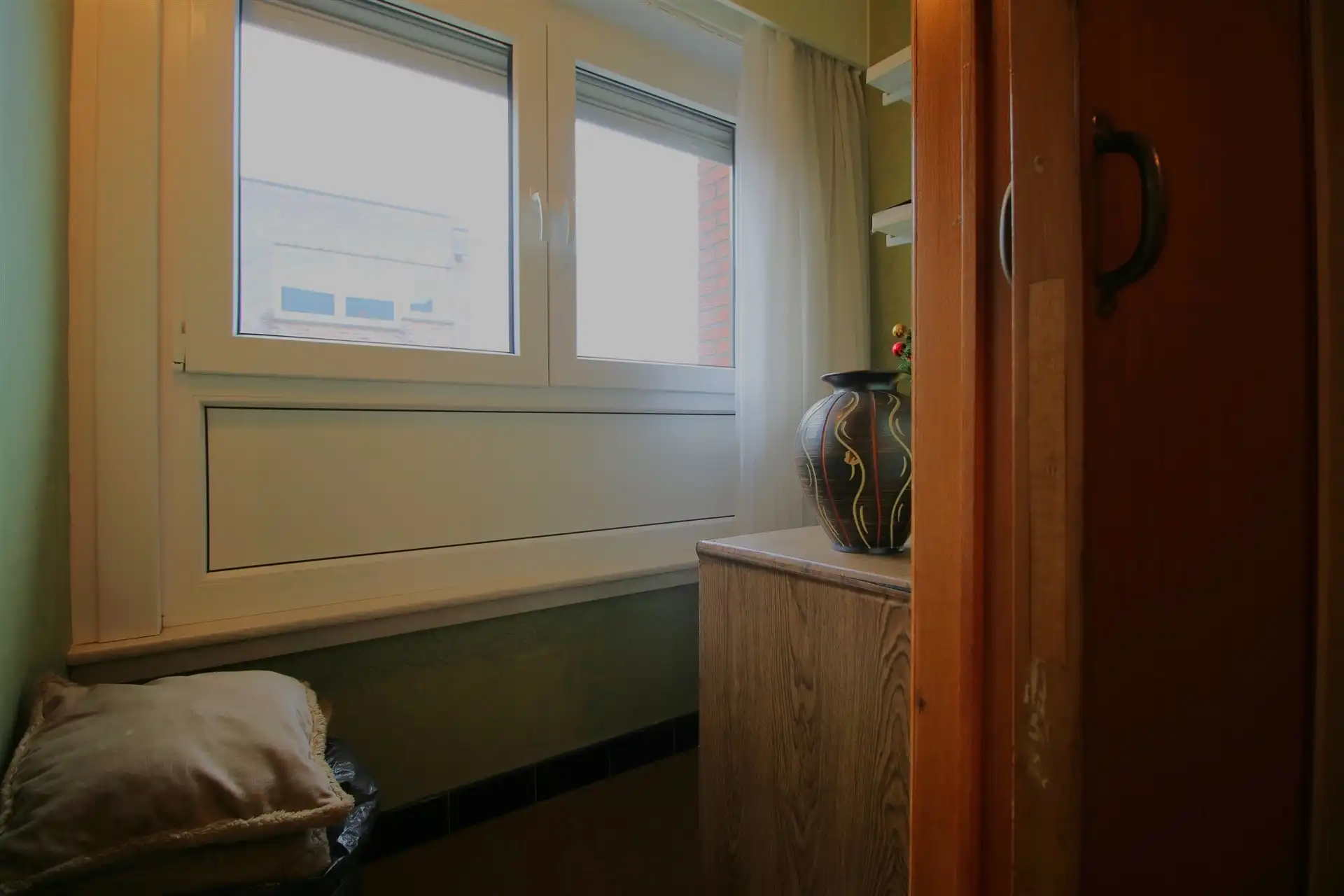 Op te frissen woning in het centrum foto 22