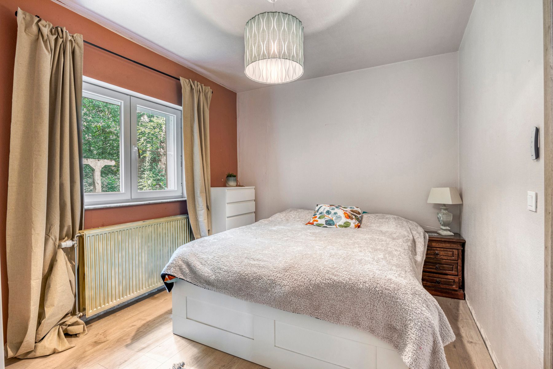 Zeer ruime gerenoveerde woning (± 398 m²) op een perceel van ± 60 are in het prestigieuze Bois de Strihoux foto 29