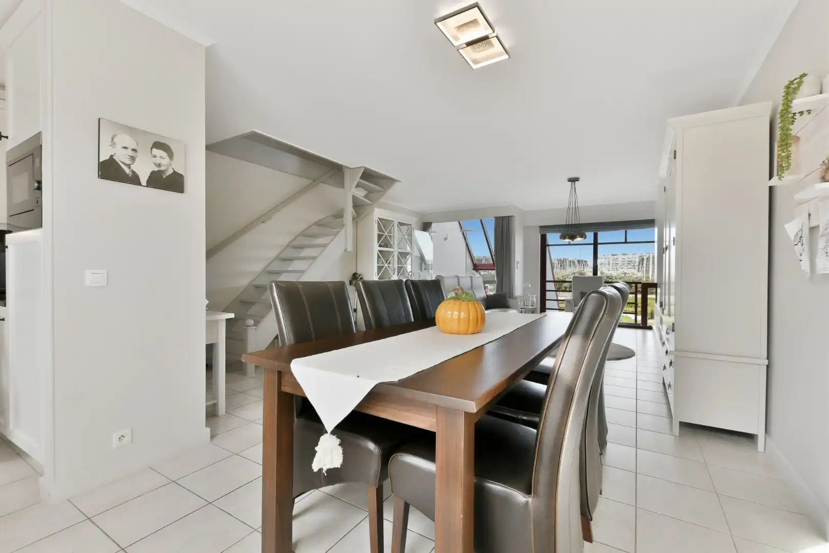 Ruim triplexappartement met 2 slaapkamers - vlakbij de jachthaven van Blankenberge!  foto 6