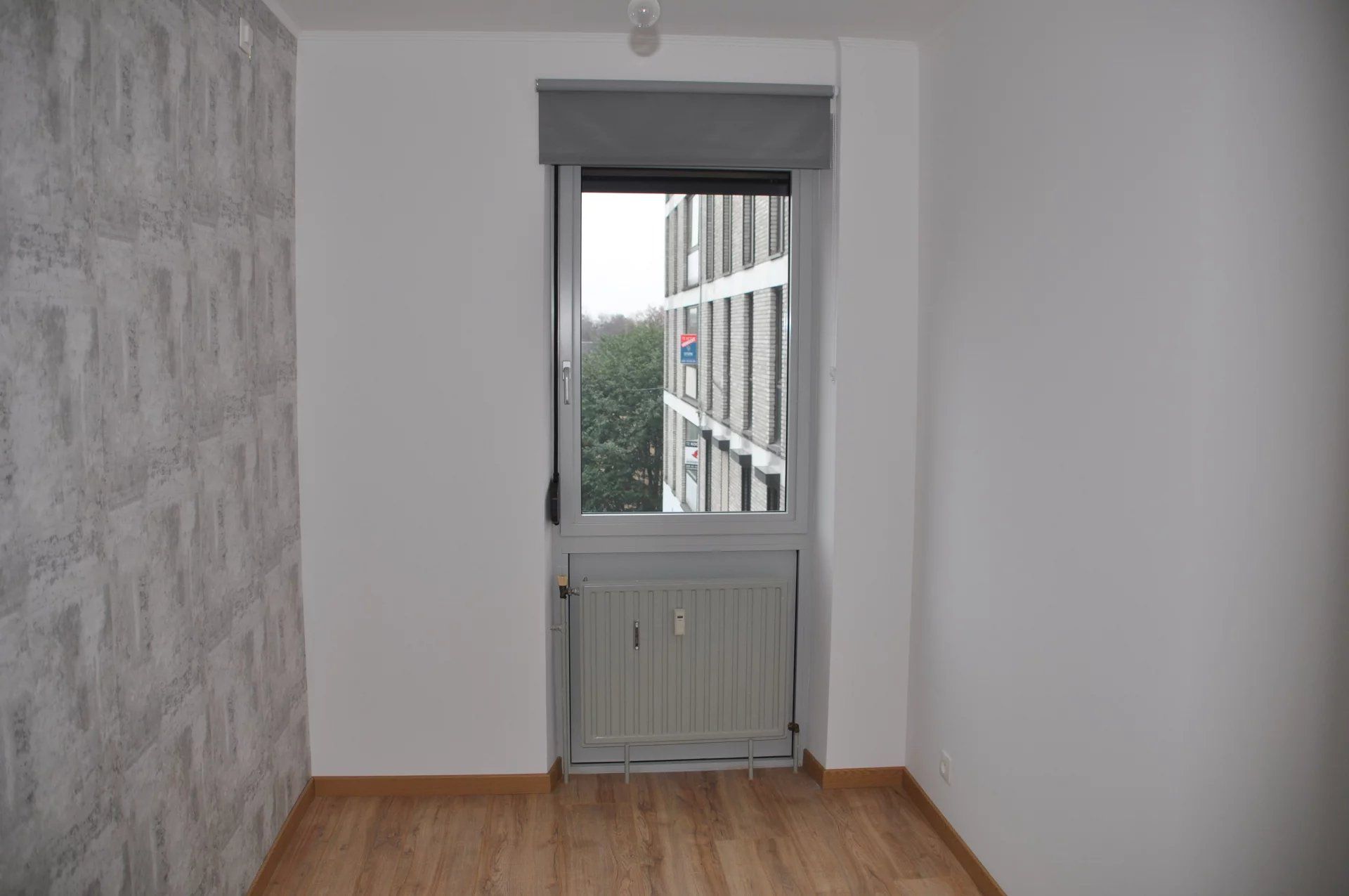 VERRASSEND APPARTEMENT MET 3 SLPK'S EN PARKEERPLAATS IN LANAKEN CENTRUM foto 14