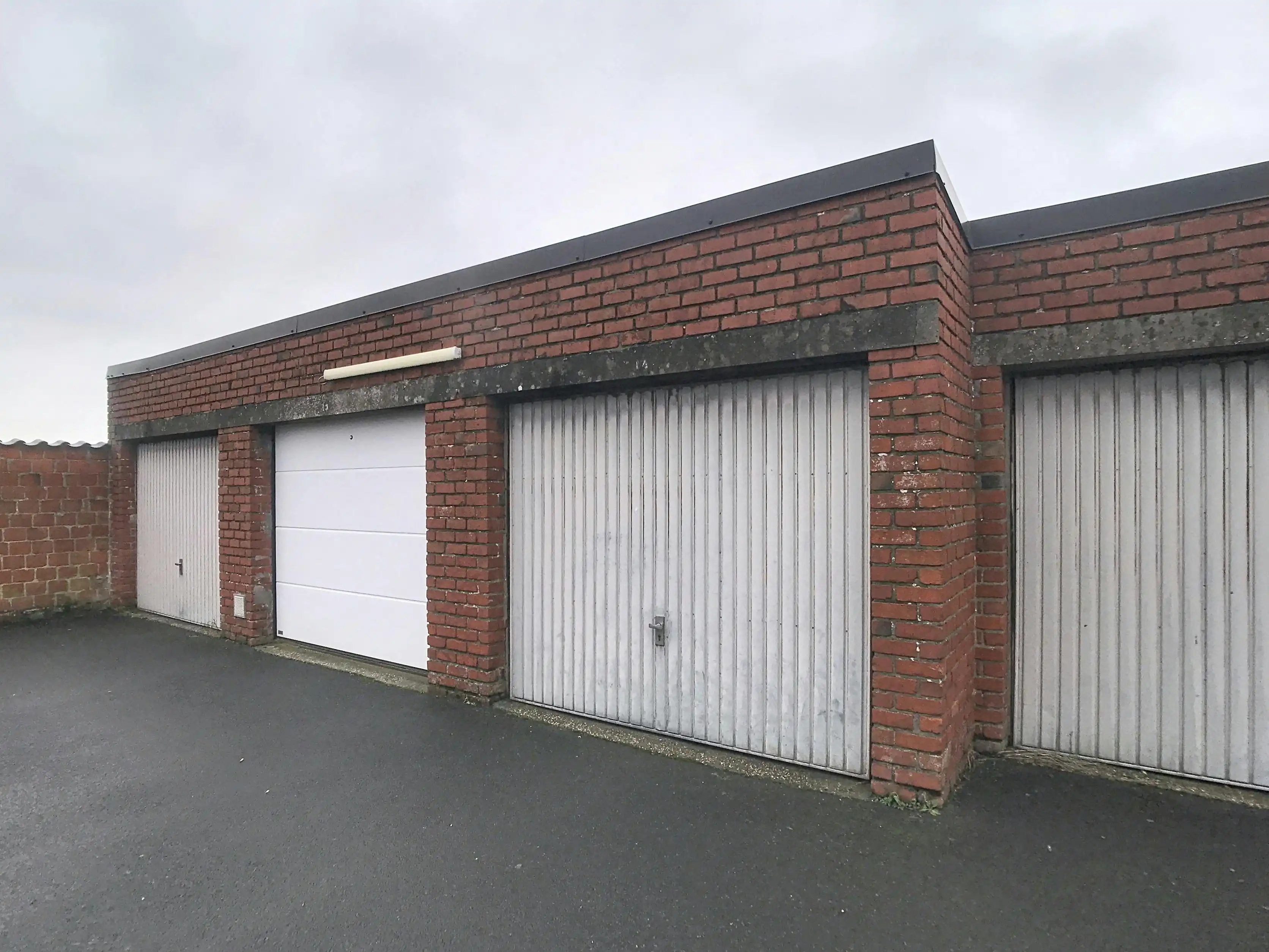 Garage te koop in Ieper op de Brugseweg foto 8