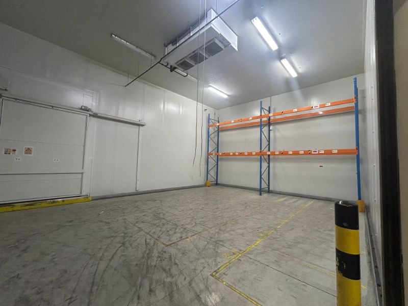 Logistiek magazijn foto 6