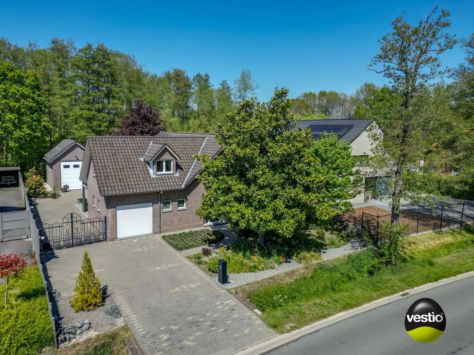 RUIM, ENERGIEZUINIG LANDHUIS GELEGEN TEGEN NATUURGEBIED foto 6
