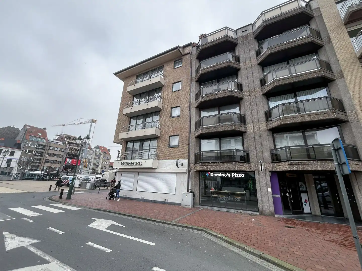 Verhuurde winkel Lippenslaan 58 (aan Domino's Pizza)  foto 4