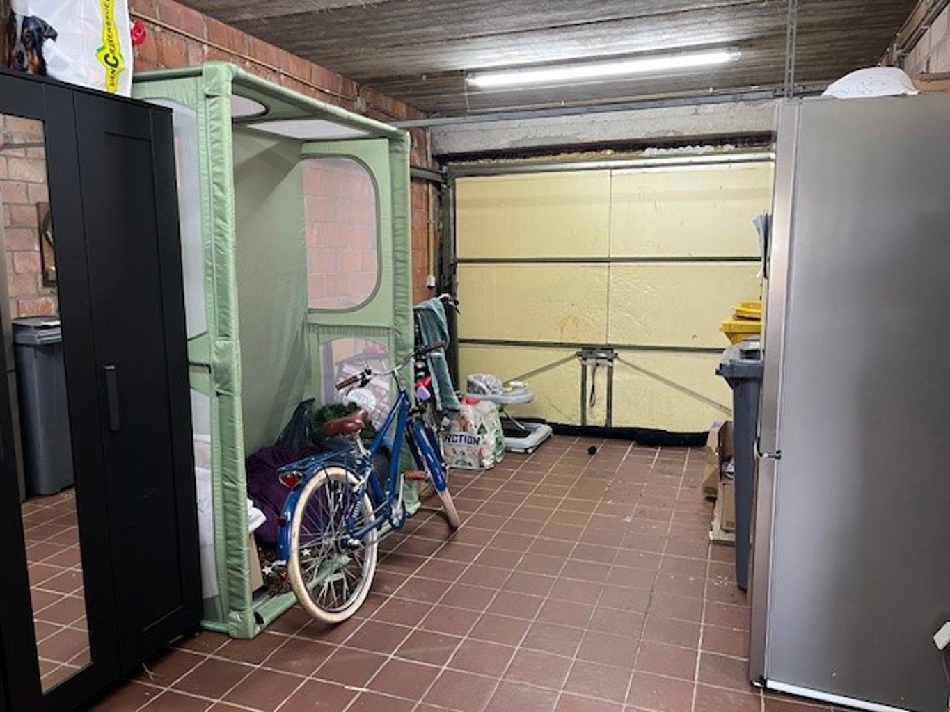 Mooie woning met 4 slaapkamers, garage en tuin in doodlopende straat. foto 22