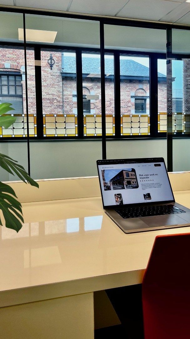 Volledig gerenoveerde kantoren in kleinschalig business center in Gent foto 5