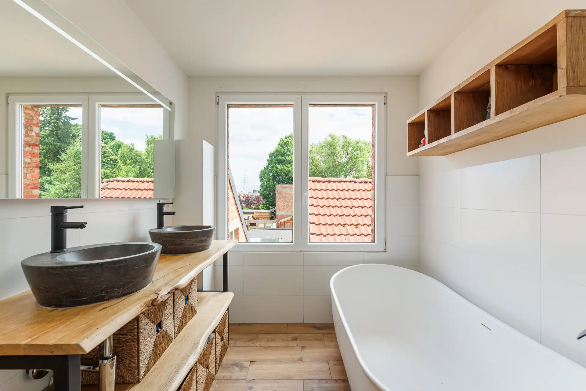 Instapklare gezinswoning met 3 slaapkamers en tuin! foto 12