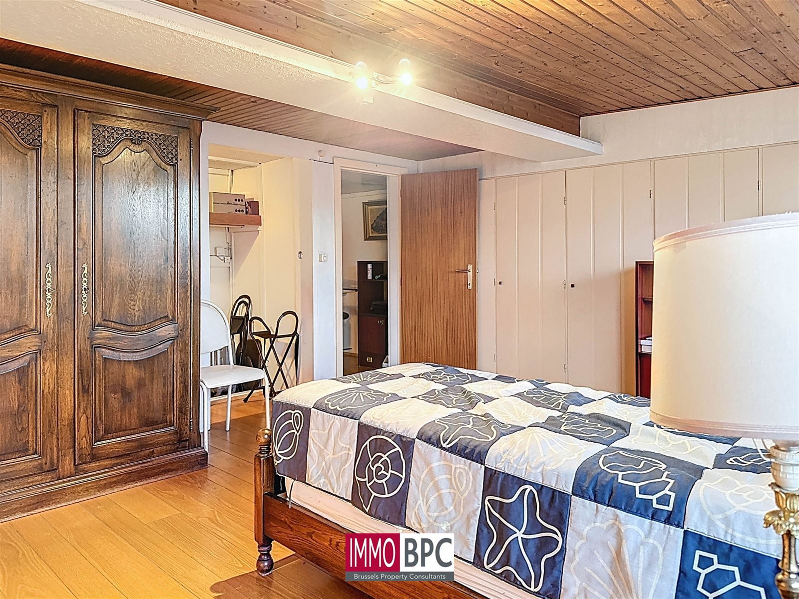 Karaktervol woning met 5 slaapkamers , tuin en garage  foto 31