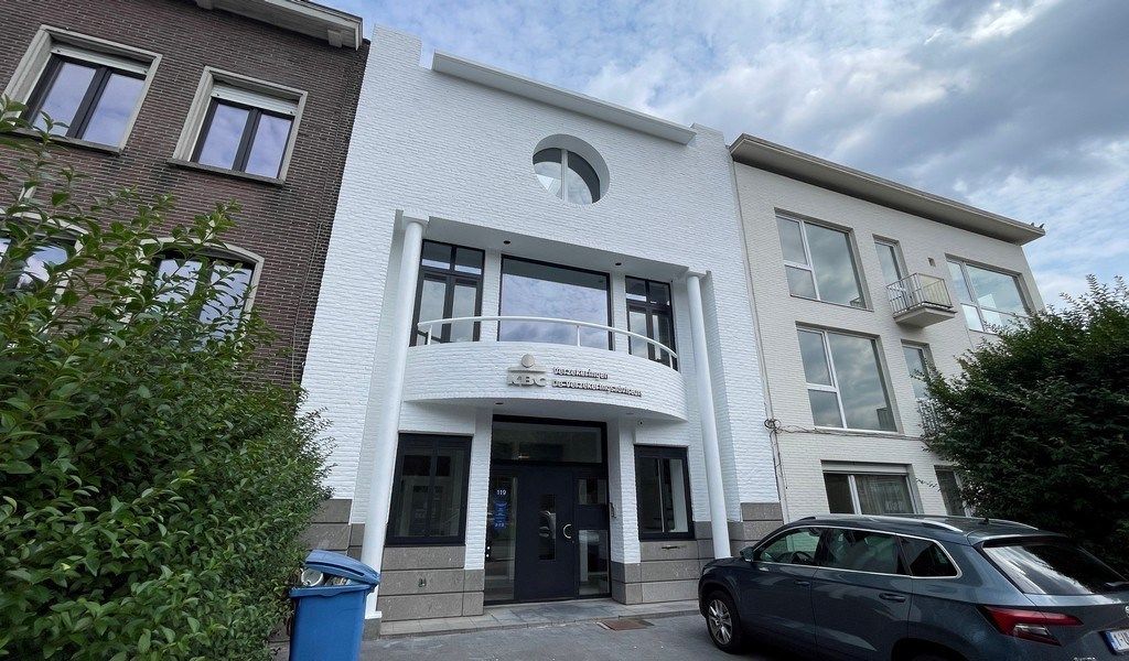 Mooi ingerichte kantoorruimte te huur in Wilrijk foto 14