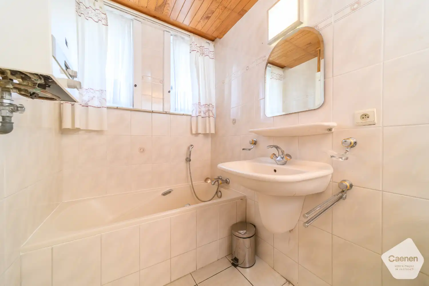 Charmante alleenstaande villa met ruime zuidgerichte tuin en garage in De Panne foto 11