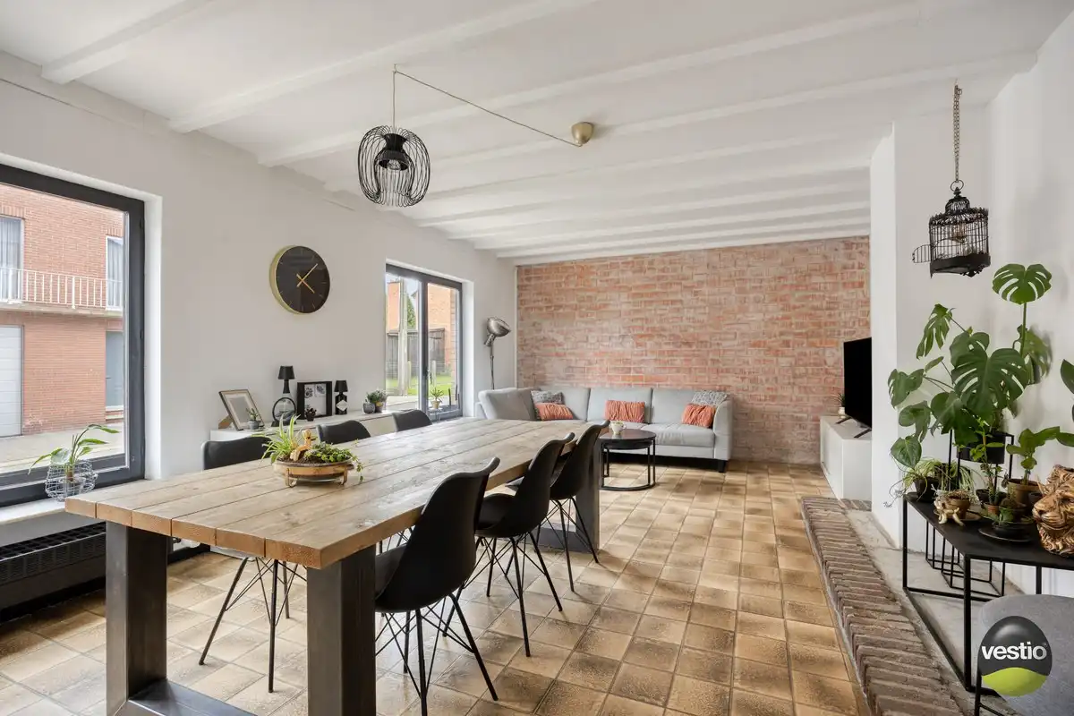 HALF VRIJSTAANDE WONING MET 4SLPK TE EIGENBILZEN. foto 7