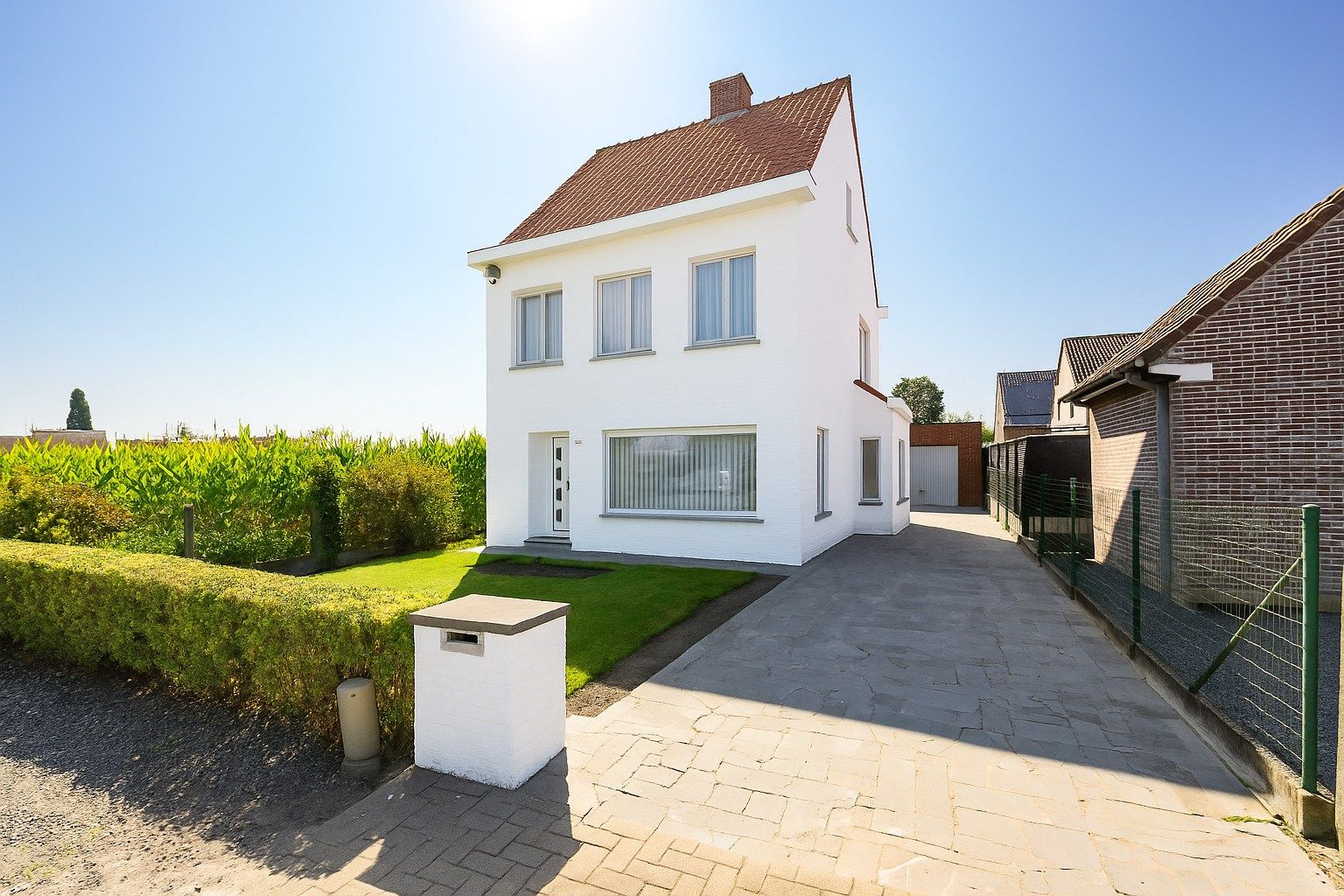 Hoofdfoto van de publicatie: CHARMANTE ALLEENSTAANDE WONING MET 3 SLPKS | GARAGE & TUIN 
