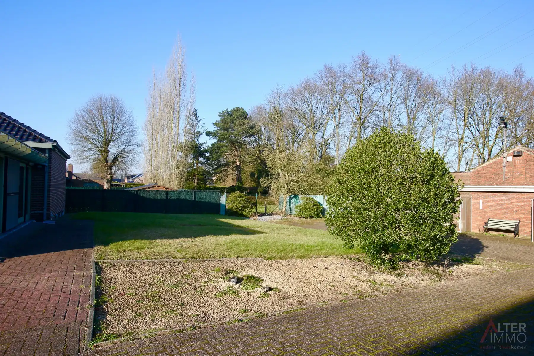 Opportuniteit! Gelijkvloerse woning met 3 slaapkamers op een groot en breed perceel (30 m) van 25a 65ca - EPC makkelijk te verbeteren! foto 23