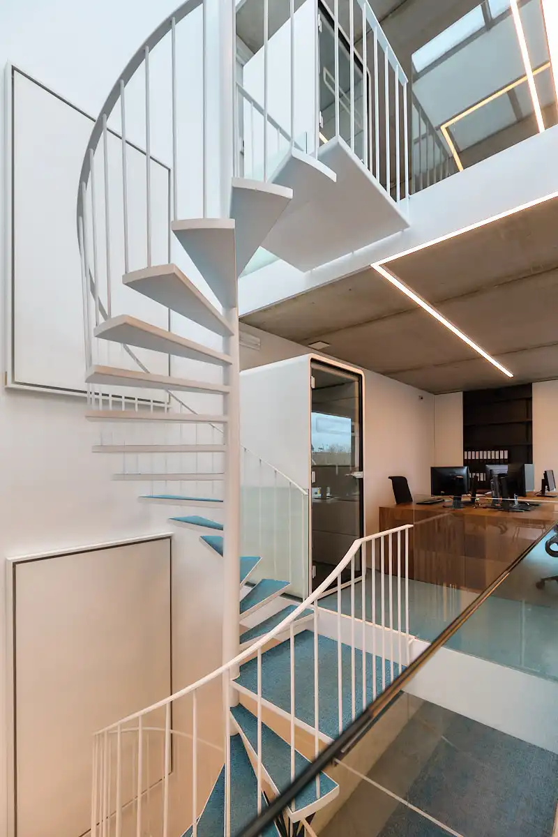 Uniek kantoorgebouw te koop langs de Westlaan te Roeselare foto 22