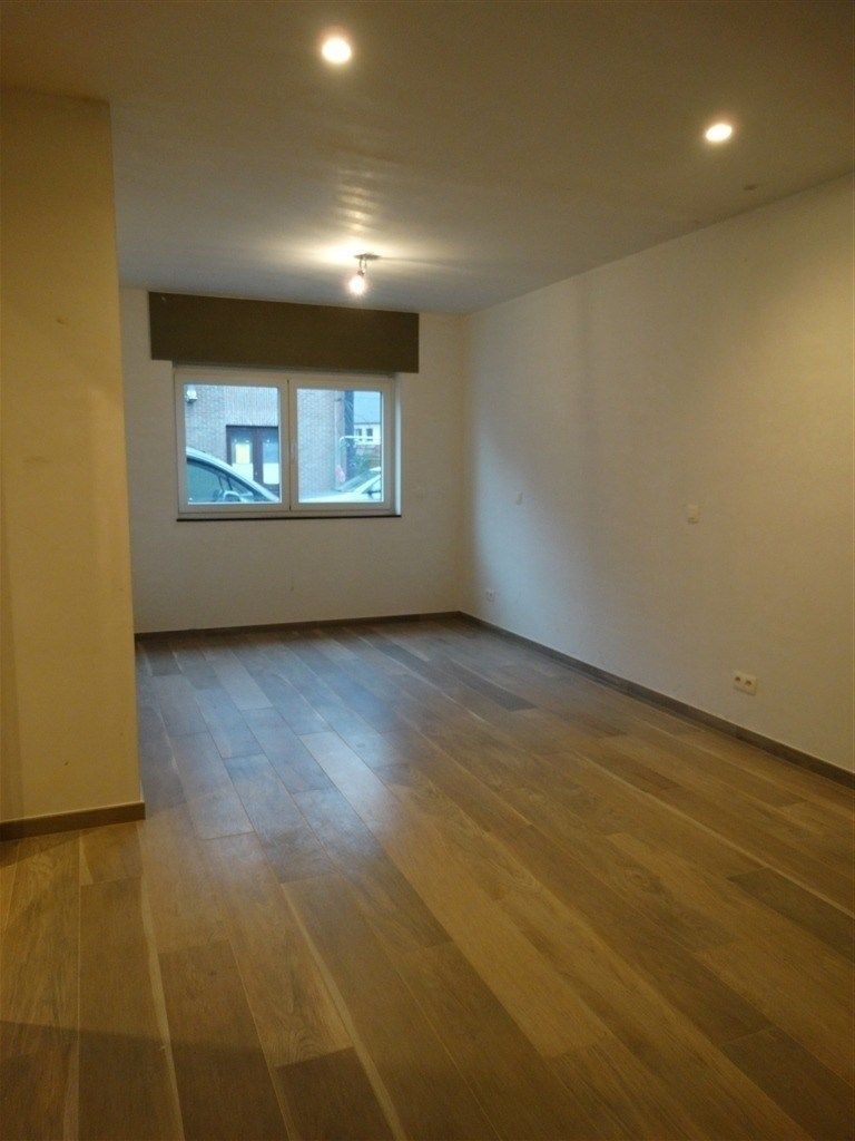  2 slpk appartement met groot terras, tuin, garage en staanplaats foto 12