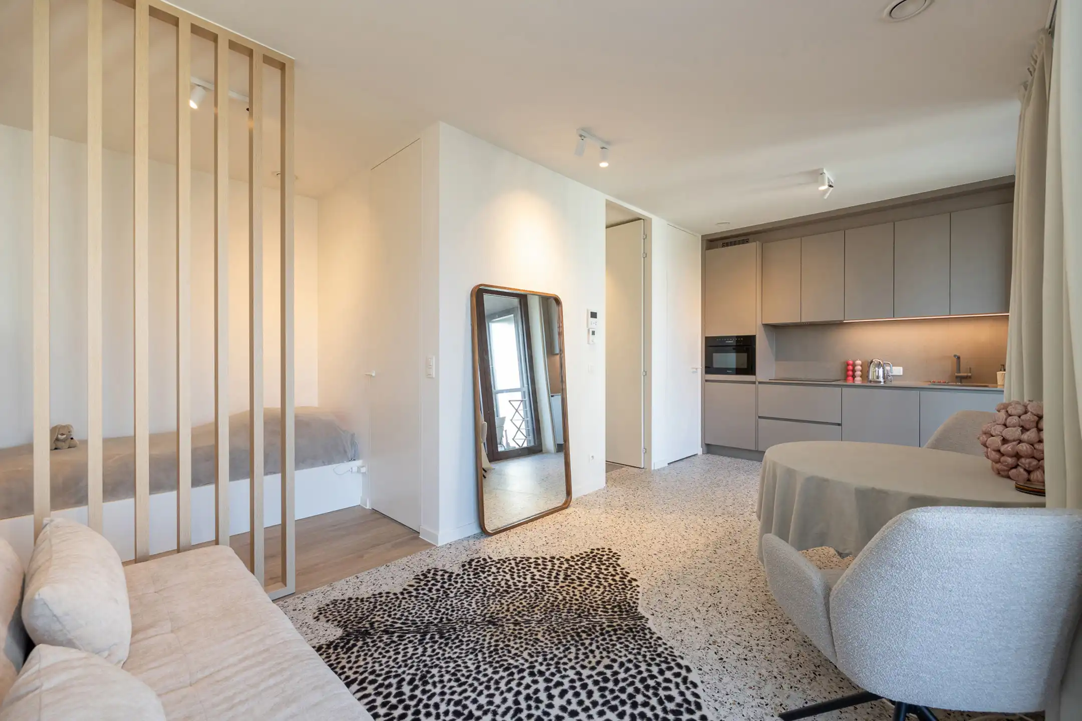 ANTWERPEN-ZUID - Eénslaapkamer appartement met magnifieke terrassen foto 5