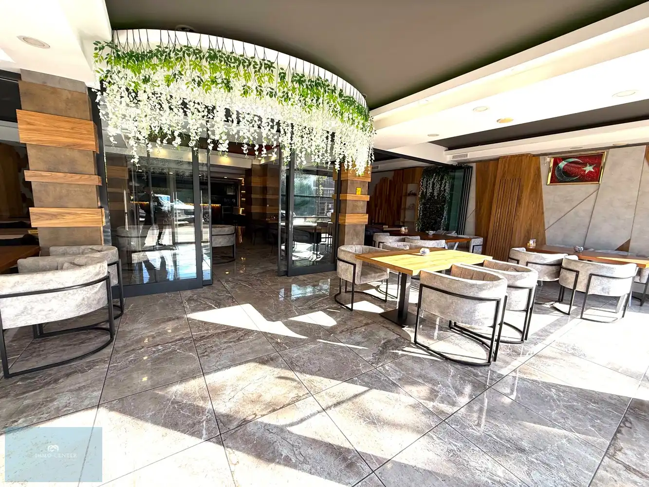 Ontdek deze instapklare horecazaak op toplocatie in Genk! foto 33