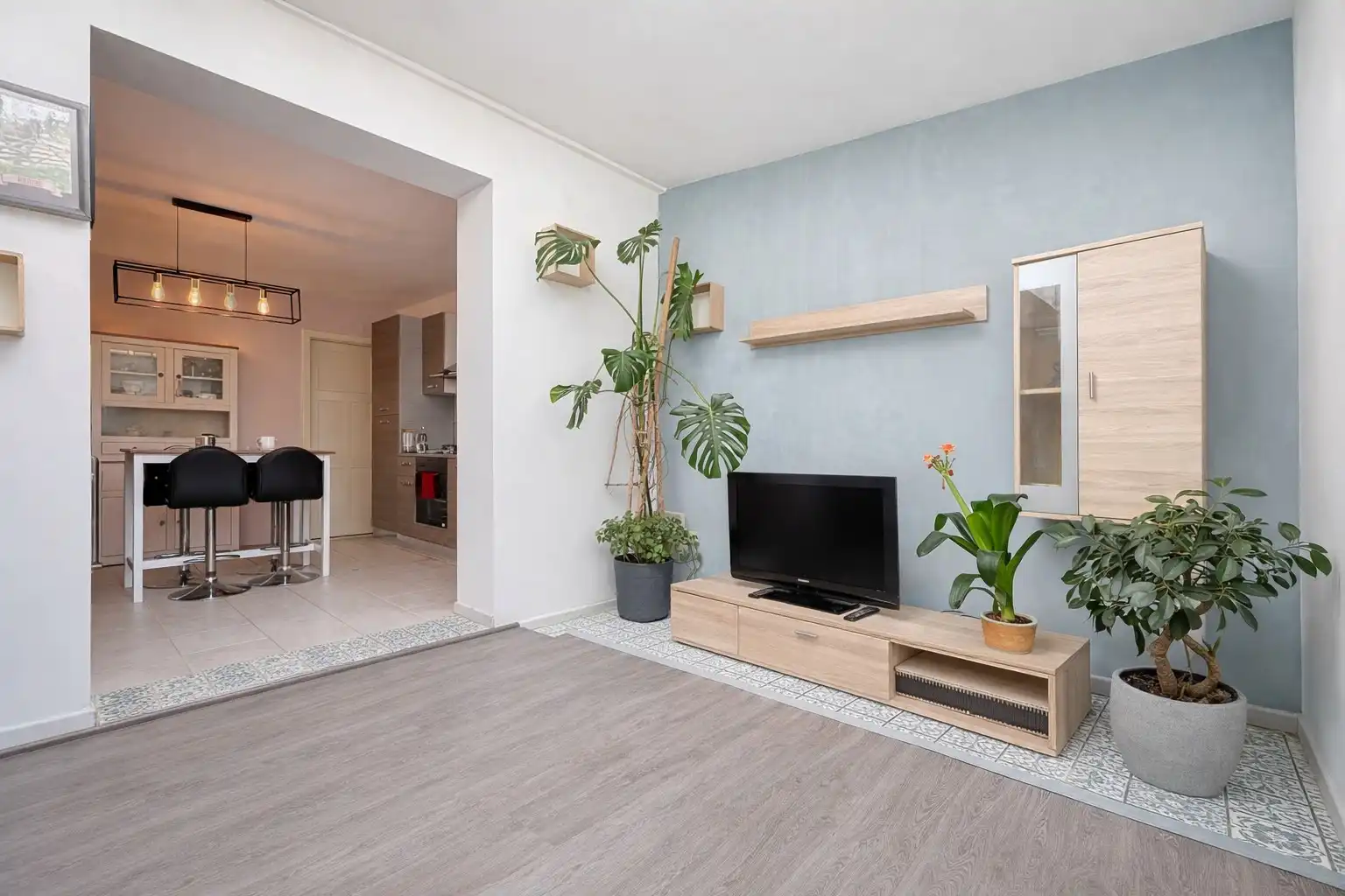 Op te knappen gezinswoning met tuin te Nieuwpoort-Stad. foto 8