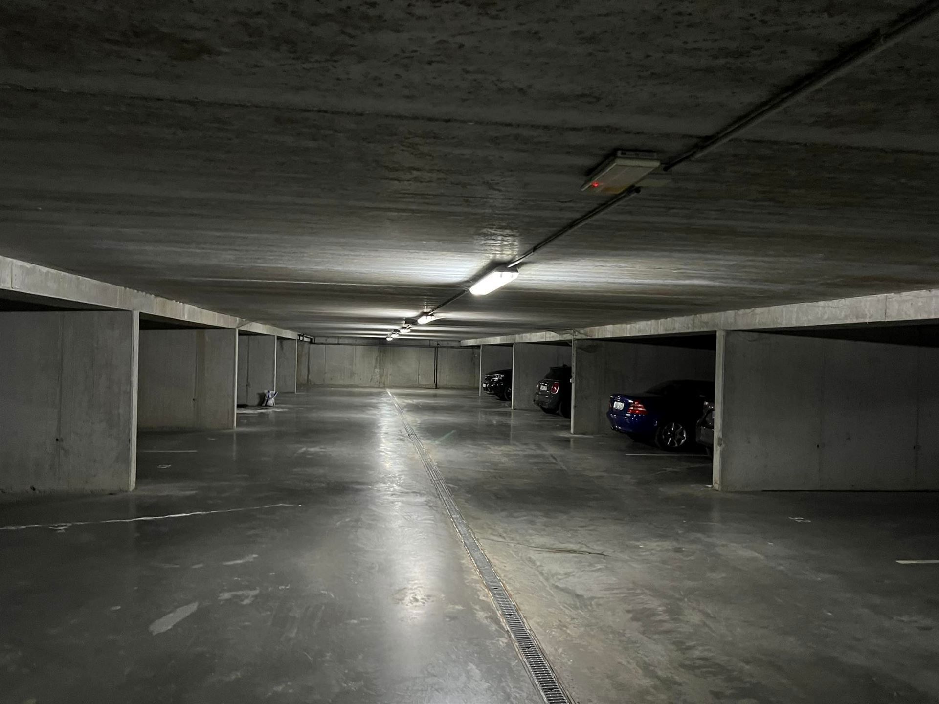 binnenstaanplaatsen aan UZ foto 6