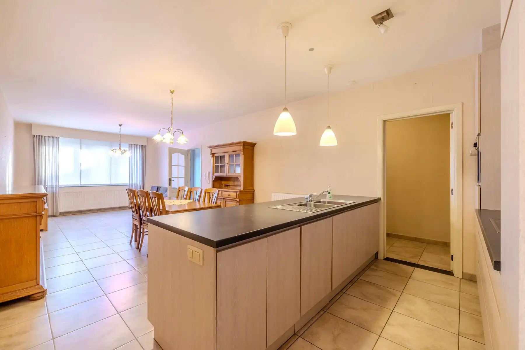 GLV app (132m²) met 2slpk, terras, garagebox en kelder foto 8