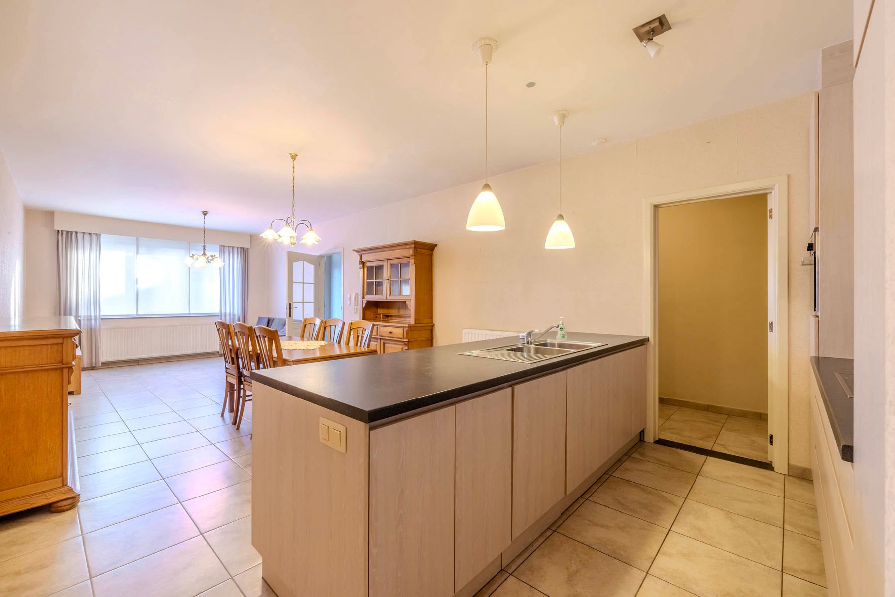 GLV app (132m²) met 2slpk, terras, garagebox en kelder foto 8