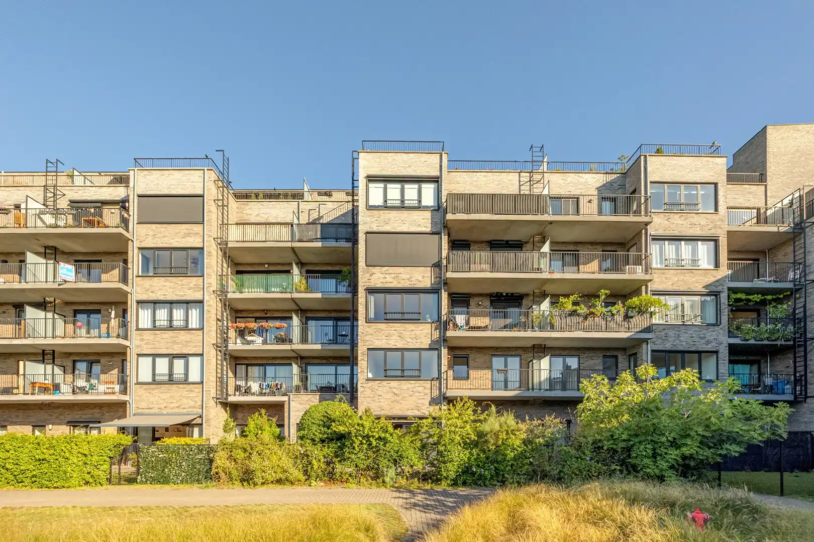 APPARTEMENT MET TERRAS foto {{pictureIndex}}