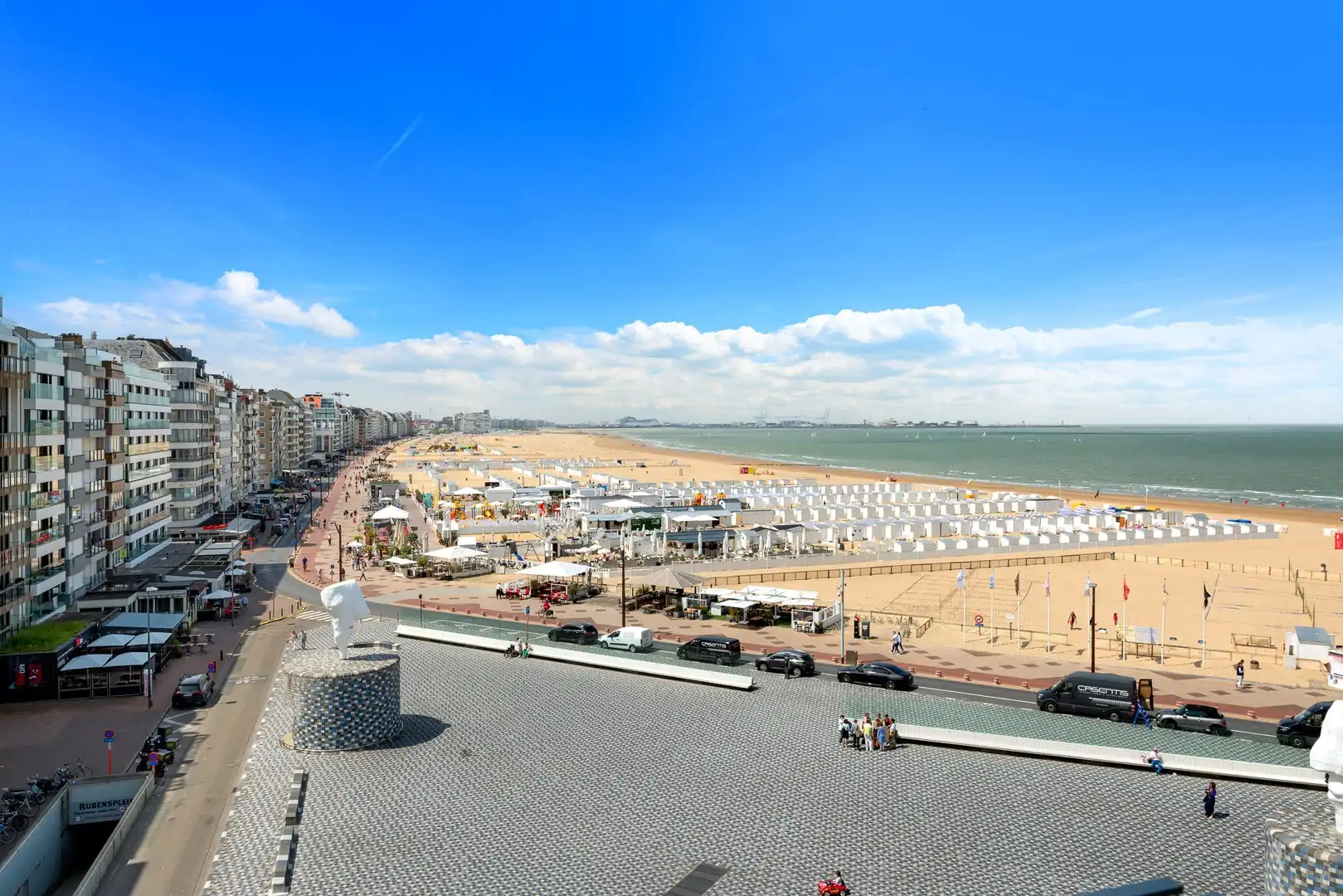 Luxueus hoekappartement met zeezicht op het Rubensplein. foto 4