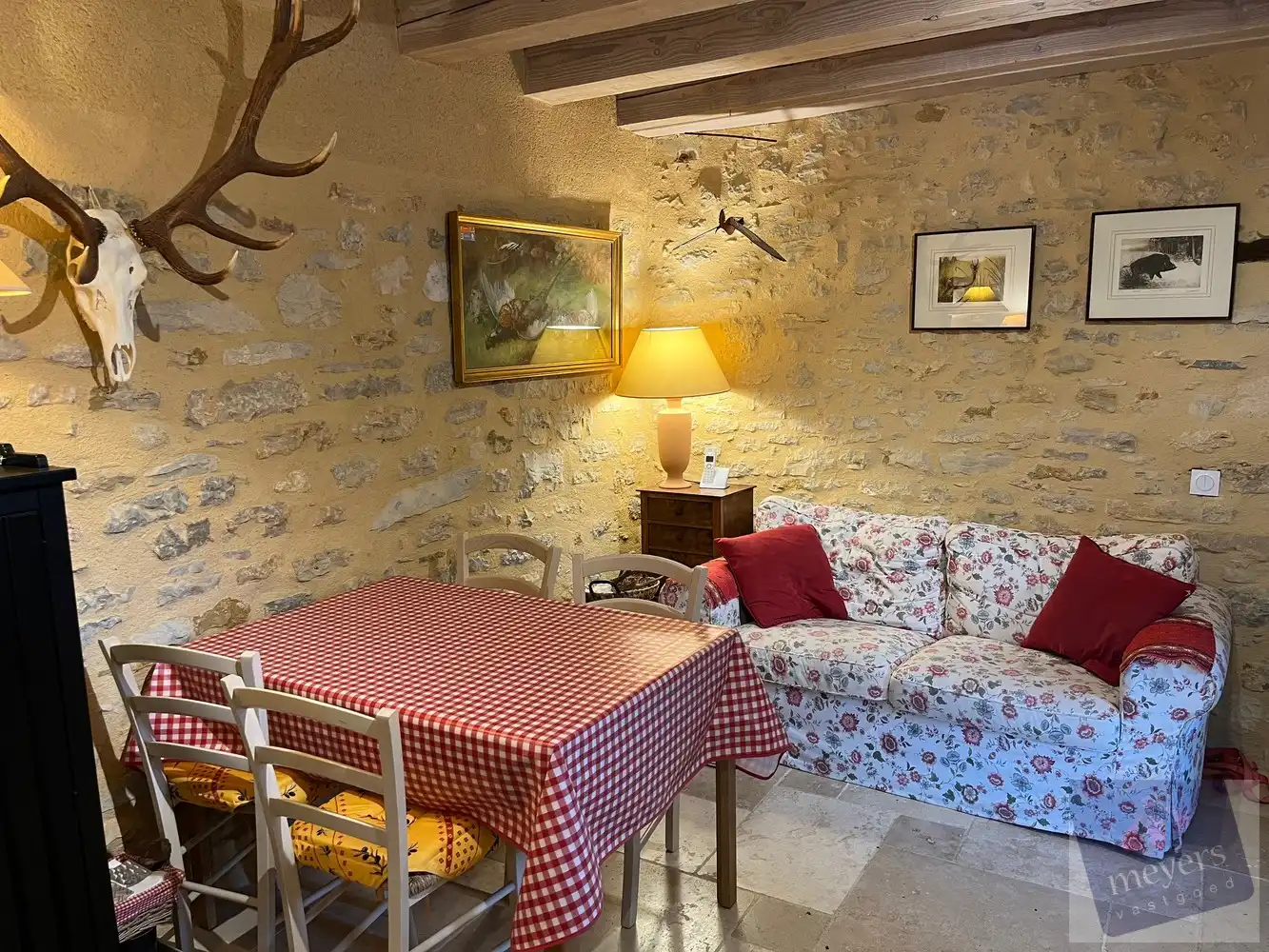 Exclusief gerenoveerd charmeverblijf met zwembad in het hart van Zuid-Frankrijk foto 8