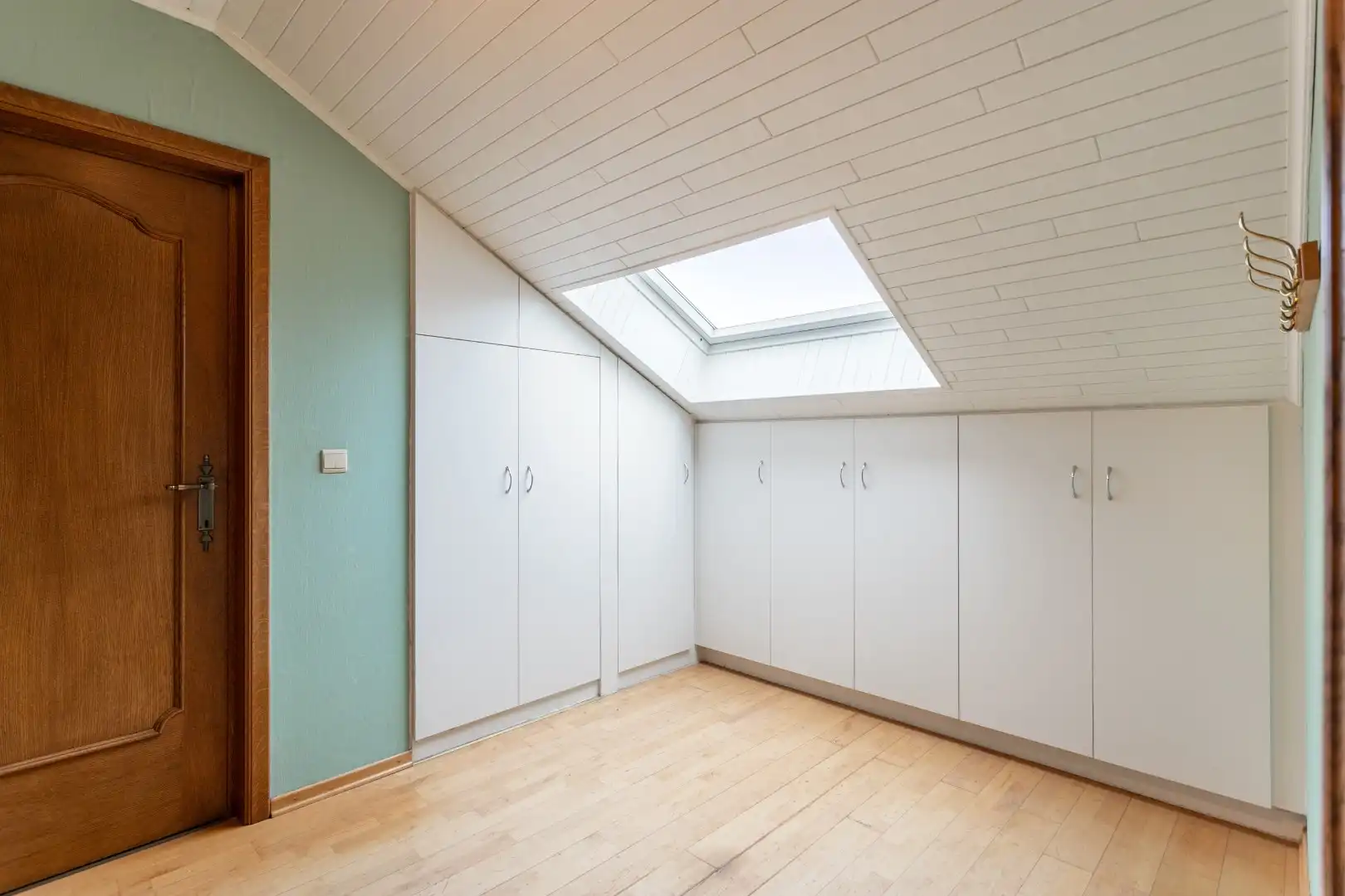 Ruime woning met naastgelegen bouwgrond en loods foto 25