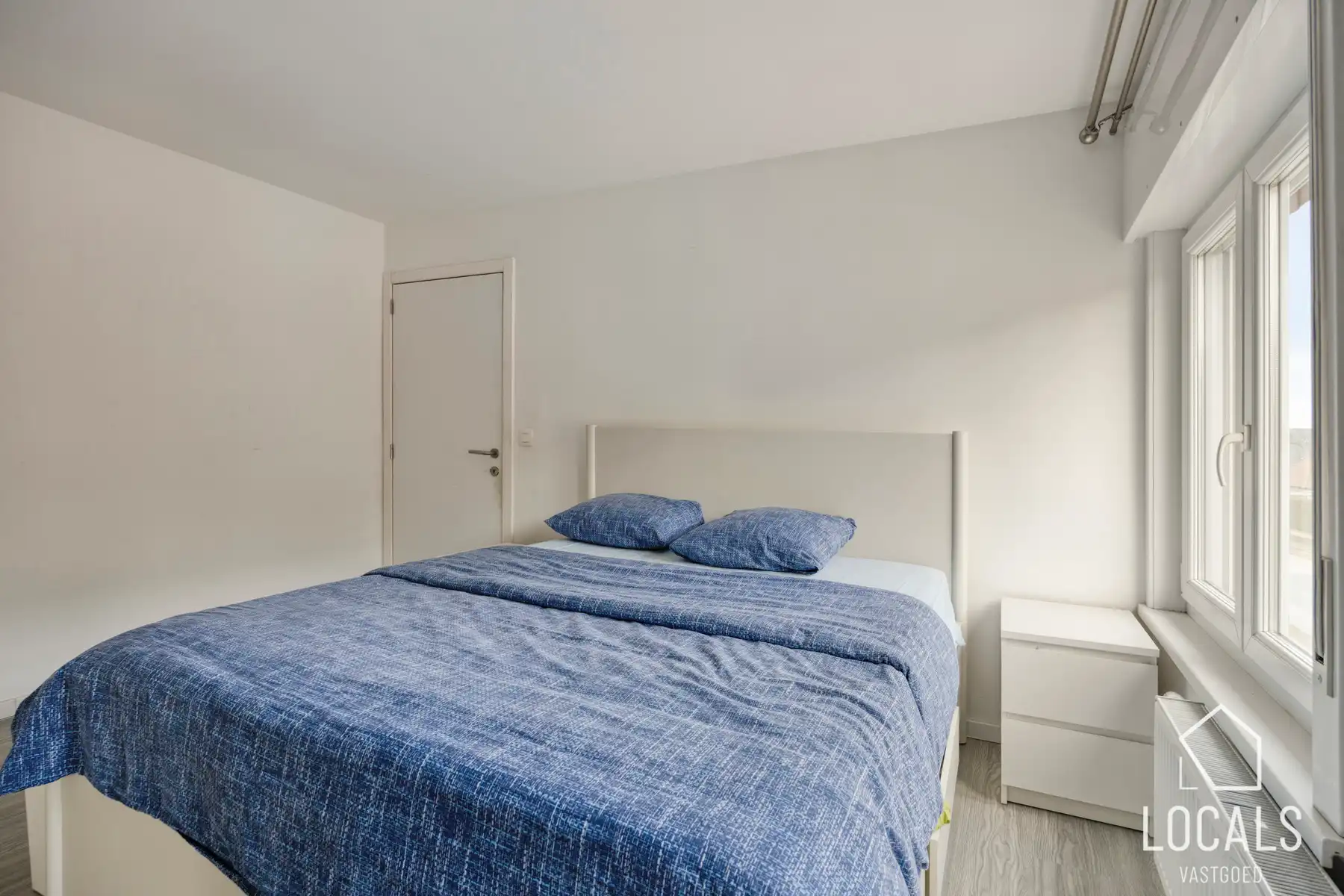 Instapklare woning met 5 slaapk., 3 badkamers en tuin foto 19