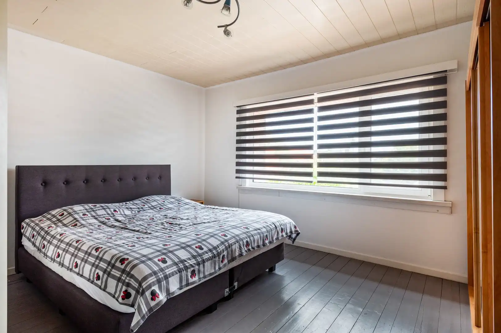 Instapklare woning met veranda en tuin foto 13