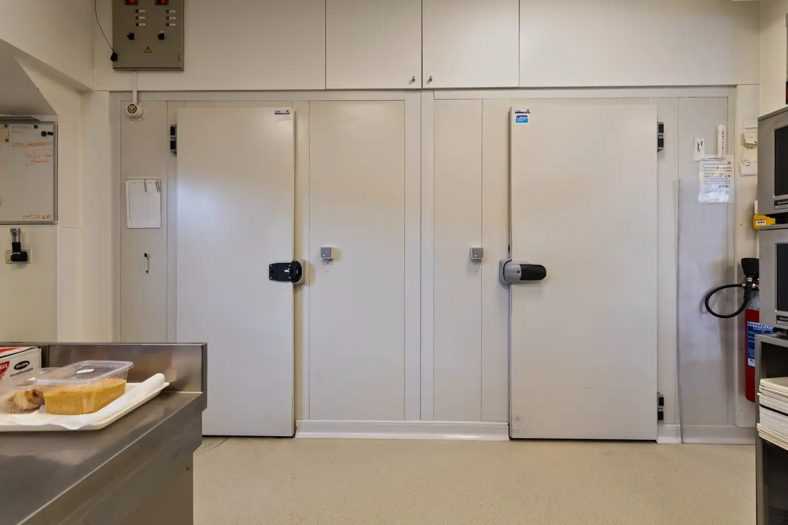 Handelspand met twee appartementen te Diksmuide foto 13