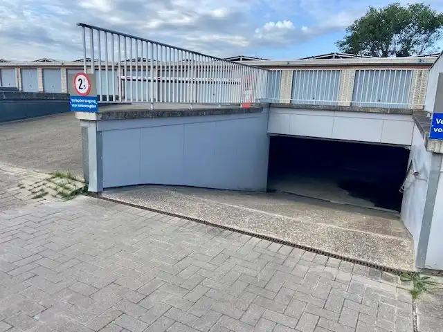 Garagebox te huur op toplocatie in Middelkerke foto 2