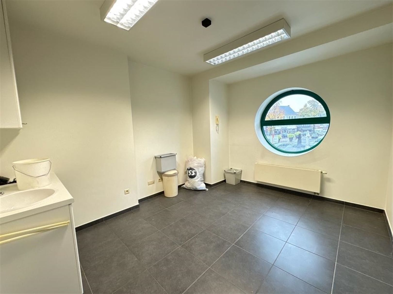 Te renoveren woonhuis in het centrum van Rijkevorsel! foto 13