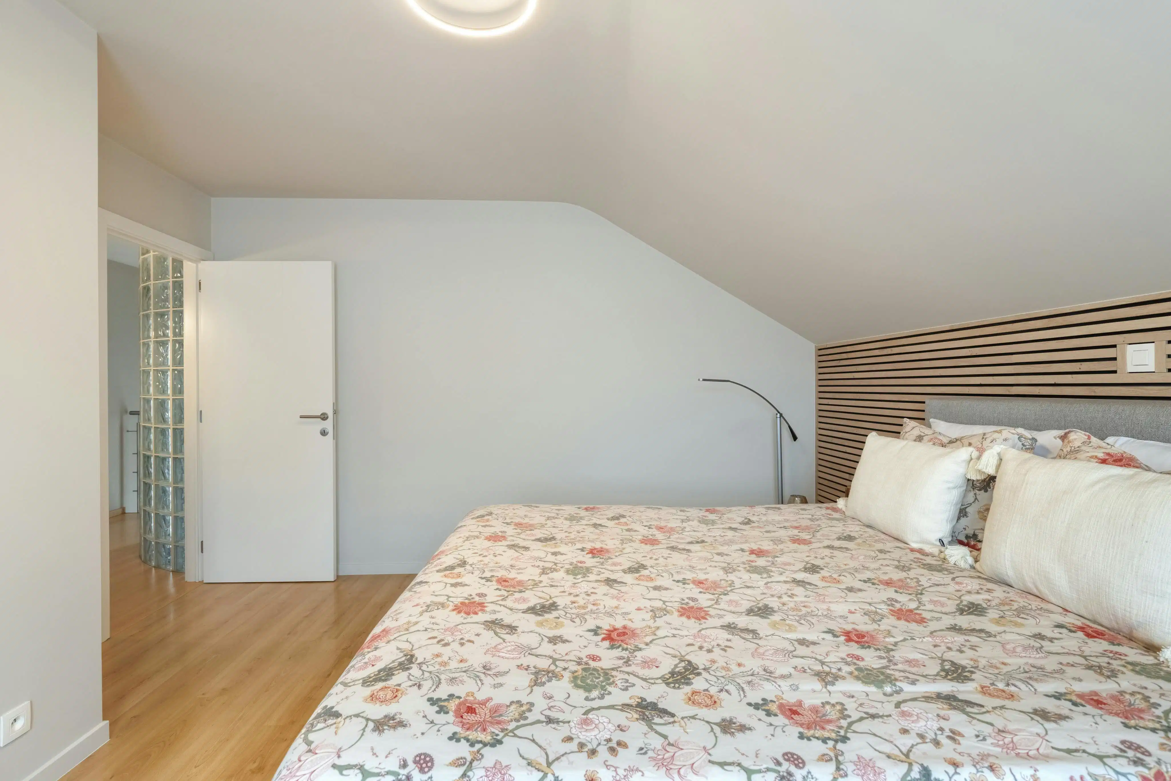 Ruim huis met 3 slpk, zuidgerichte tuin en rustige ligging in Lievegem foto 20