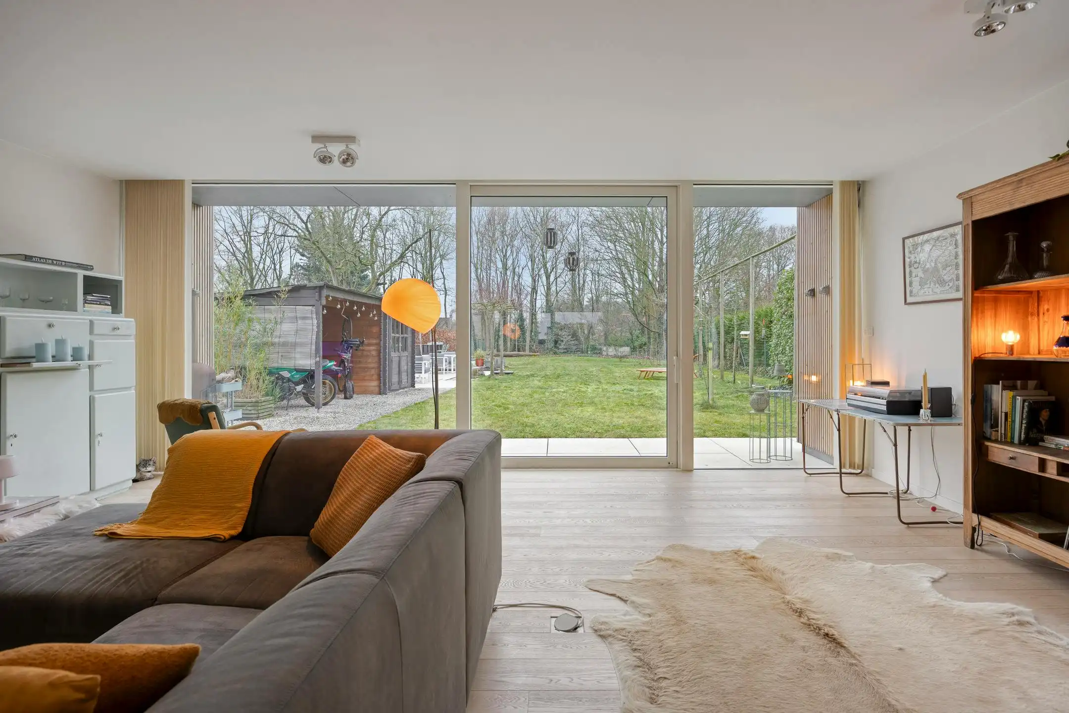 Hippe gezinswoning met machtige tuin in Wetteren Ten Ede foto 22