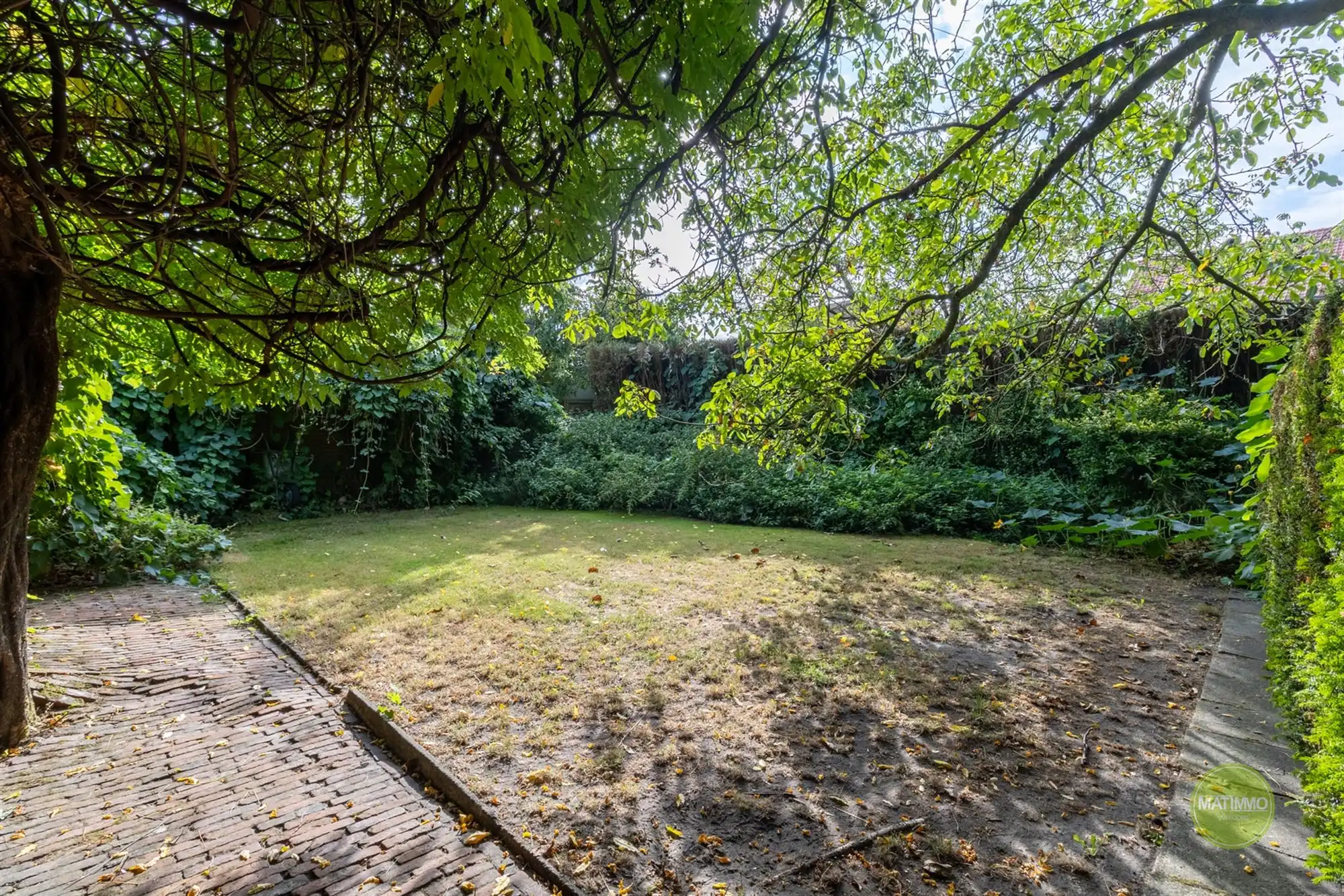 Vrijstaande, rustig gelegen woning met 4 slaapkamers in Mol foto 2