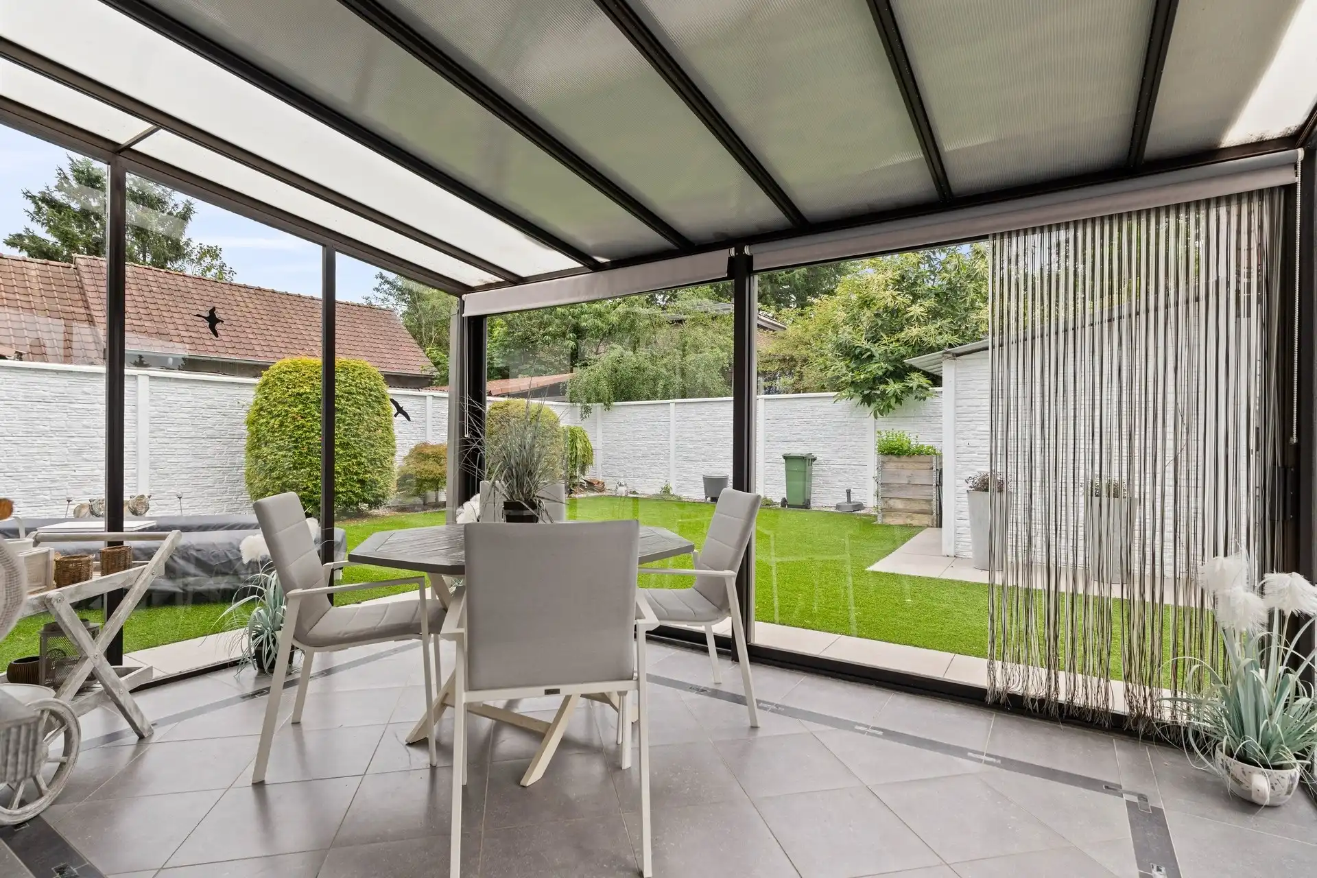 Energiezuinige woning met 3 slaapkamers, aparte garage en fraai aangelegde tuin op rustige ligging te Berlare foto 10
