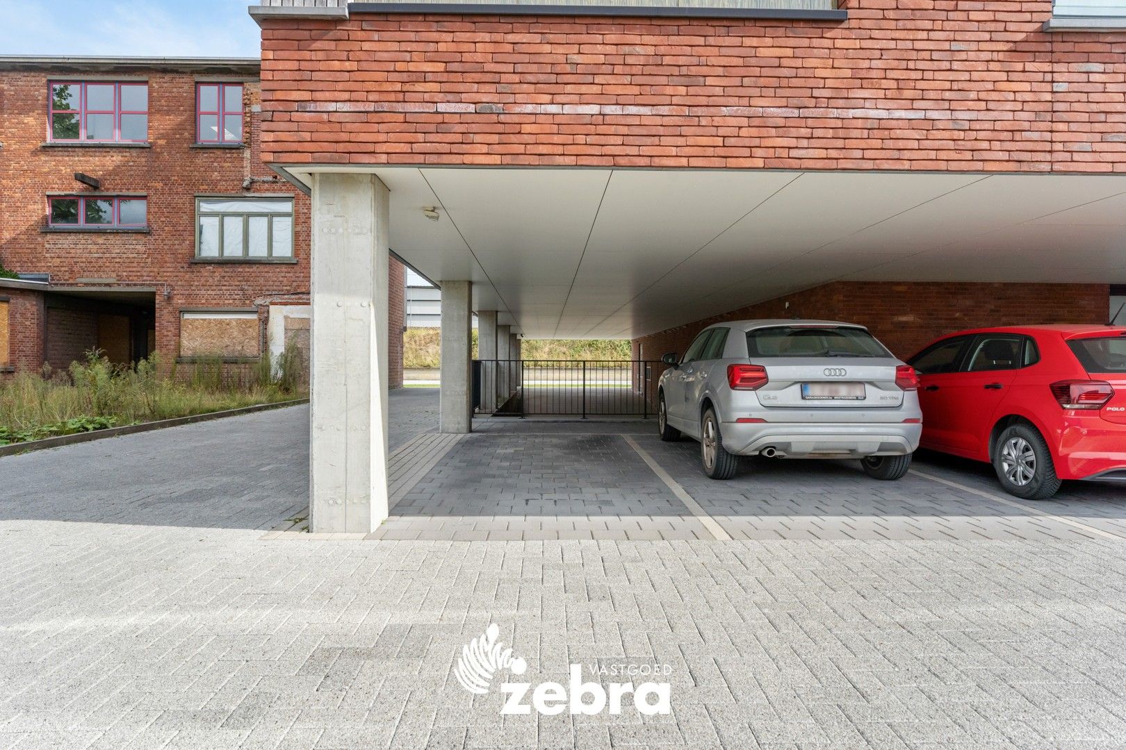 Recent tweeslaapkamerappartement met autostaanplaats vlak bij centrum Roeselare! foto 15